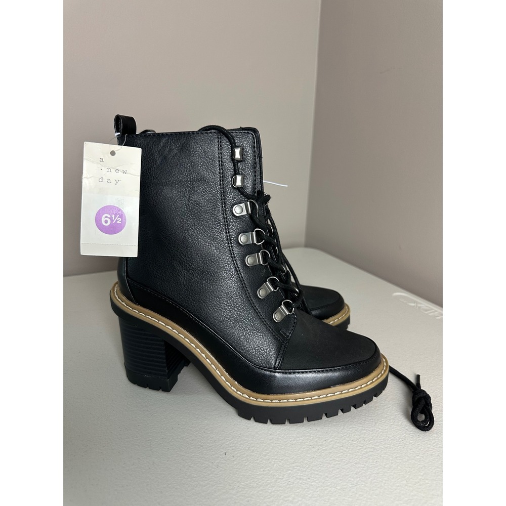 A New Day Womens Black Lace Up Block Heel Combat Boots Size 6.5 Lug Sole Ankle